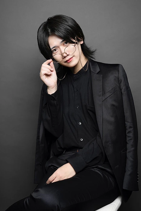 キャストカバー画像1