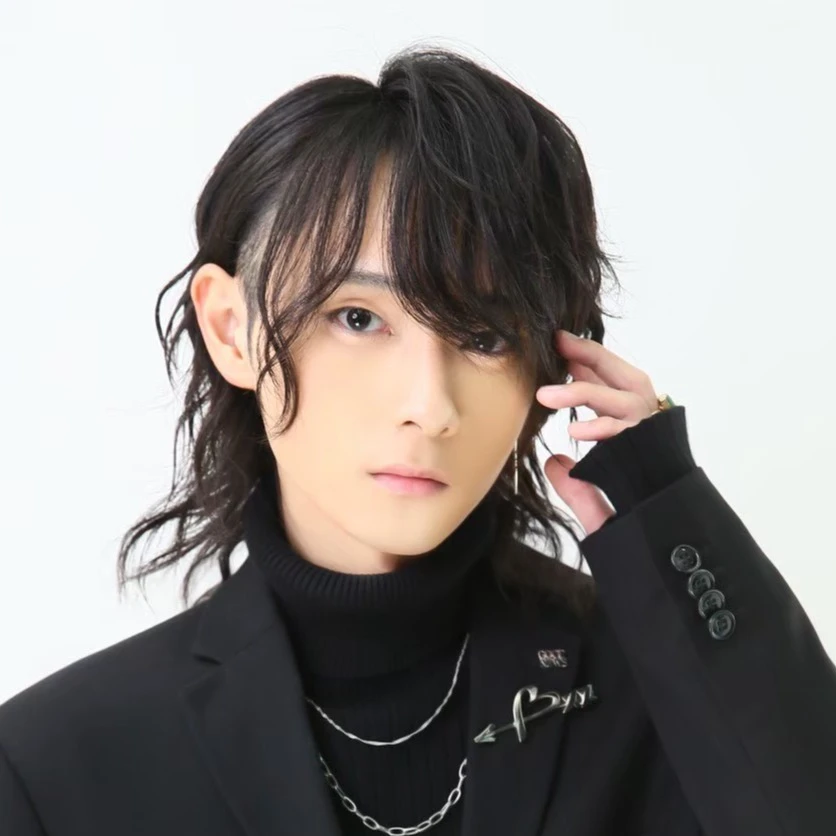 伏田愁