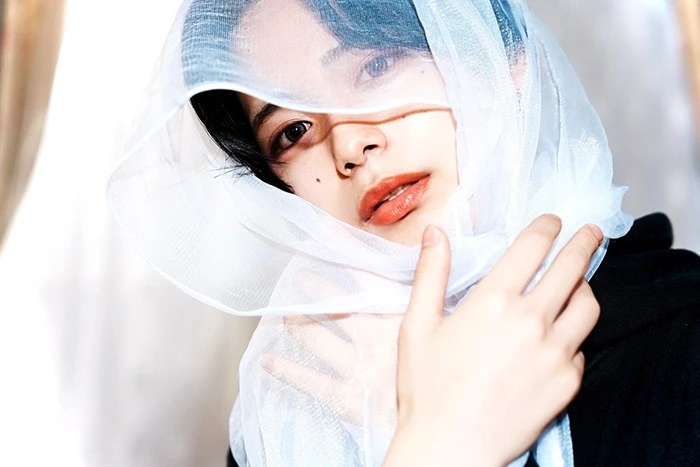 キャストカバー画像2