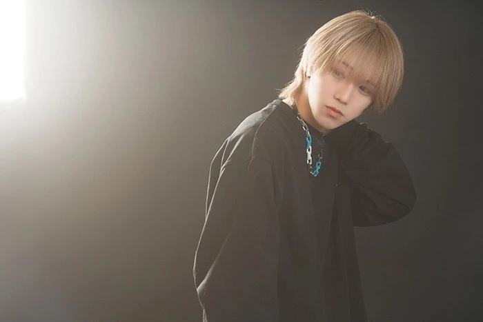 キャストカバー画像2