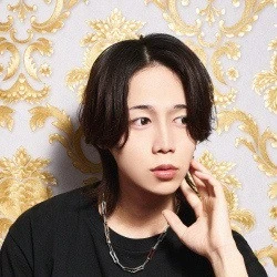月