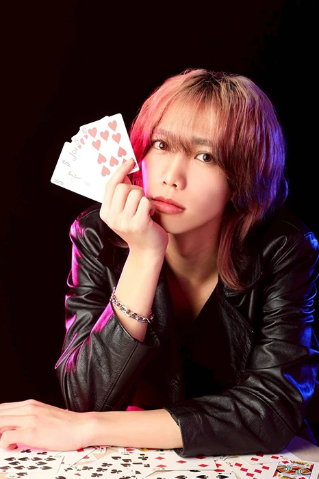 キャストカバー画像1