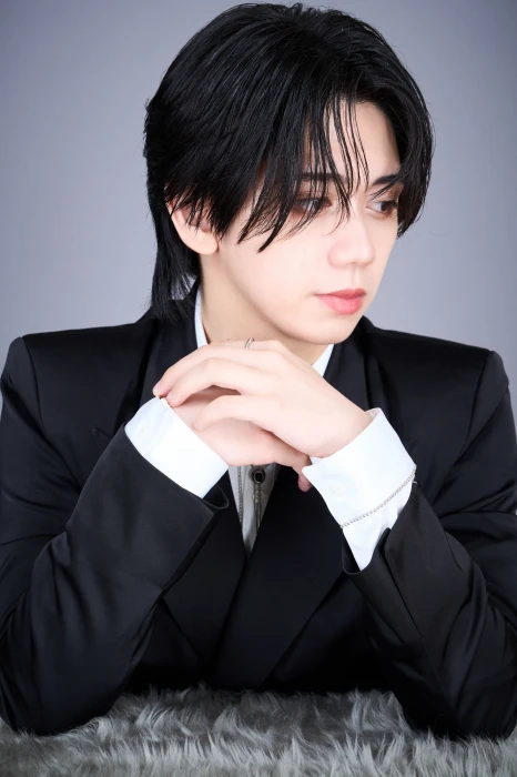 キャストカバー画像1