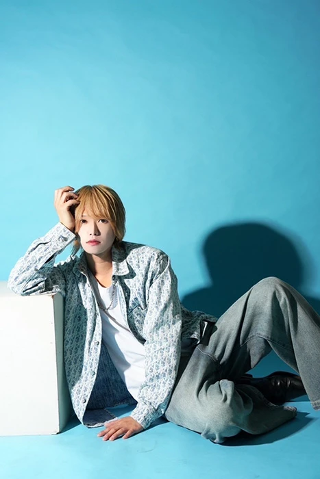 キャストカバー画像1