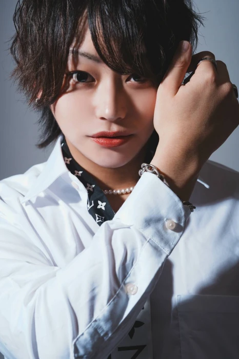 キャストカバー画像1