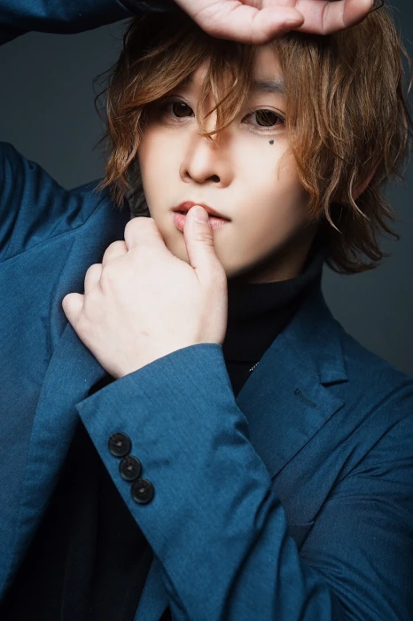 キャストカバー画像2