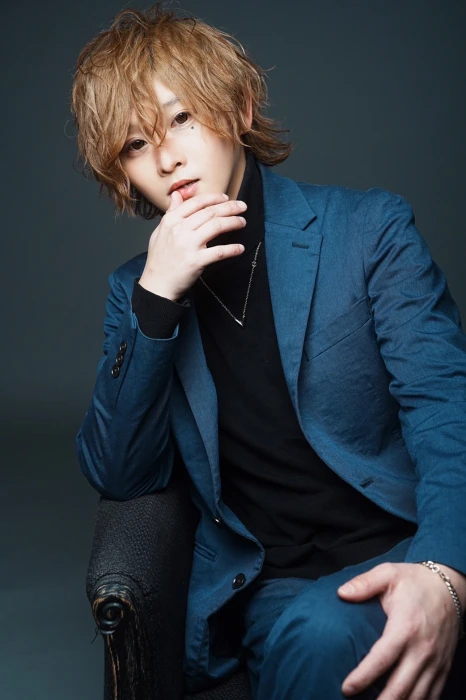 キャストカバー画像3