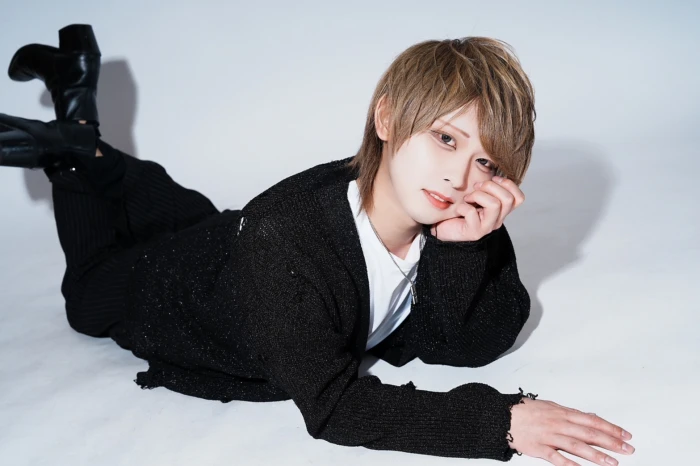 キャストカバー画像1