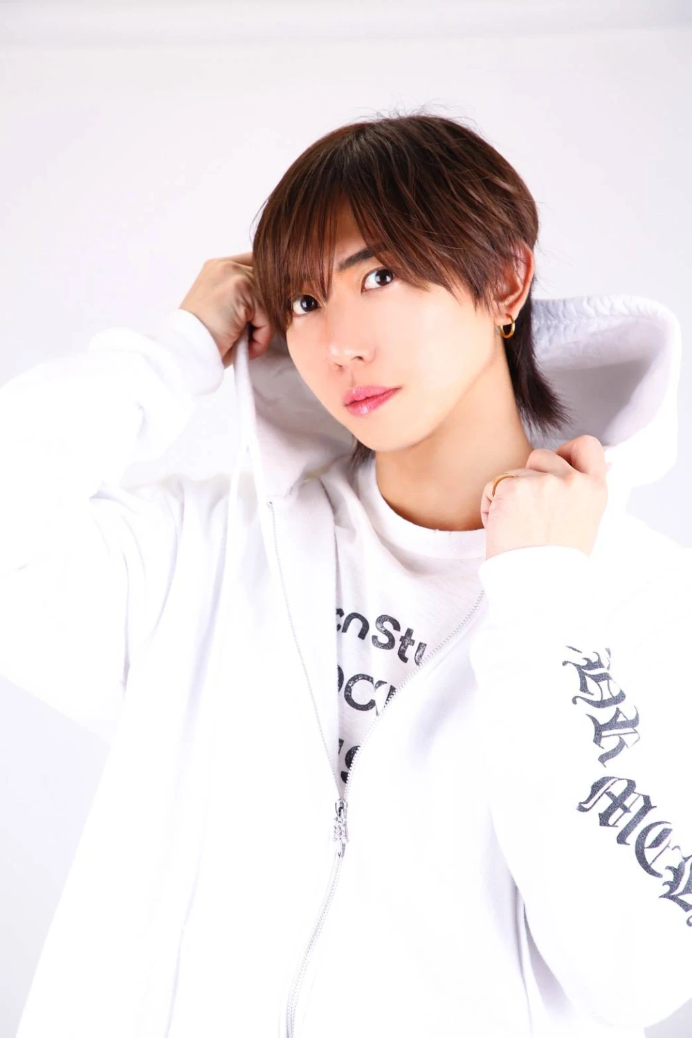 キャストカバー画像1