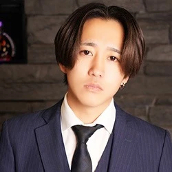 椿 礼央