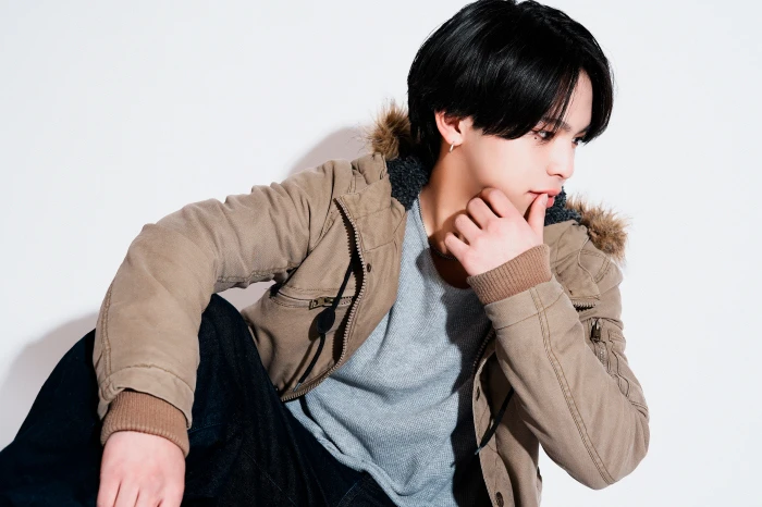 キャストカバー画像1