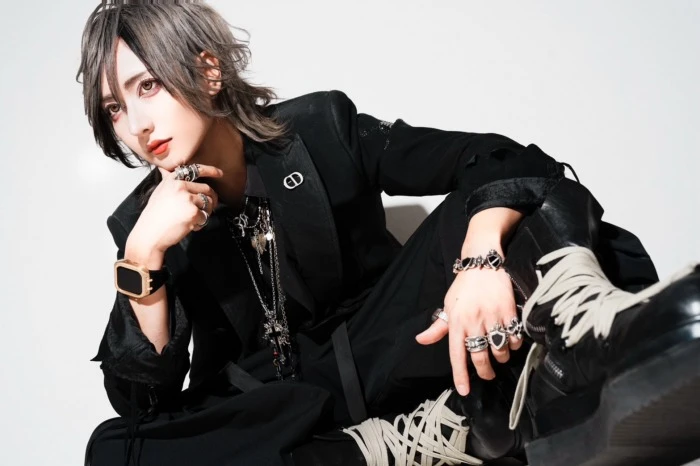 キャストカバー画像2