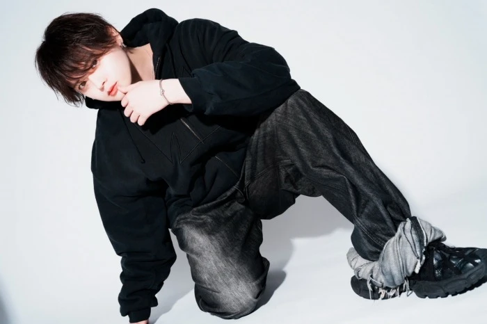 キャストカバー画像1