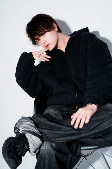 キャストカバー画像2