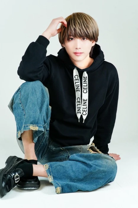 キャストカバー画像2