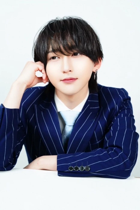 キャストカバー画像3