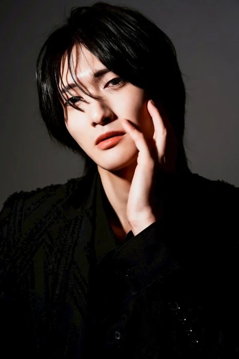 キャストカバー画像3