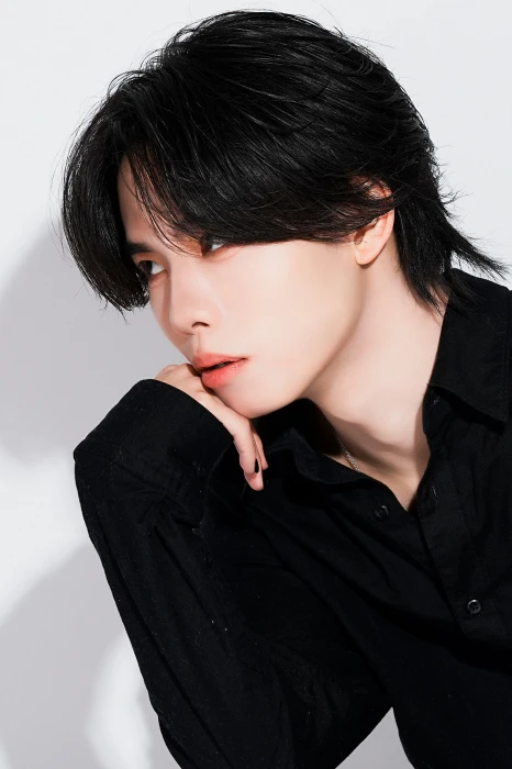 キャストカバー画像3