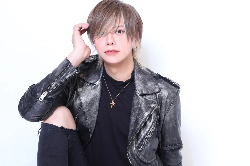 キャストカバー画像1