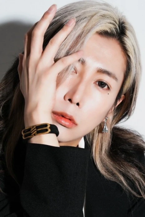 キャストカバー画像3