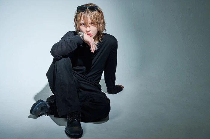 キャストカバー画像1