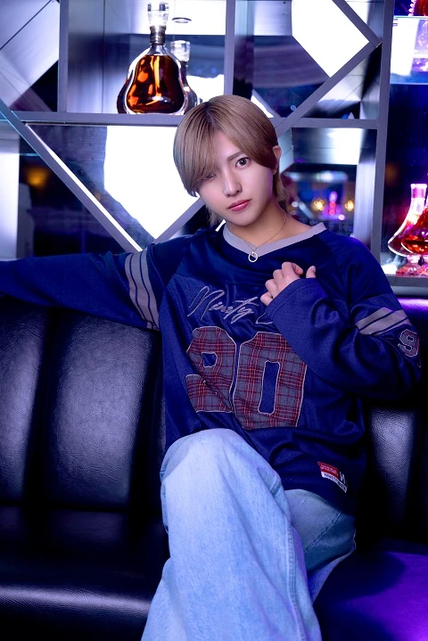 キャストカバー画像1