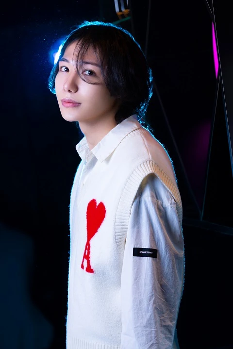 キャストカバー画像1