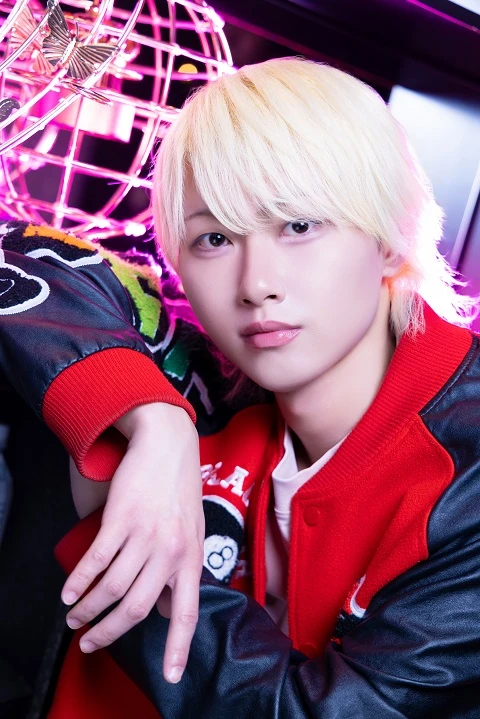 キャストカバー画像1