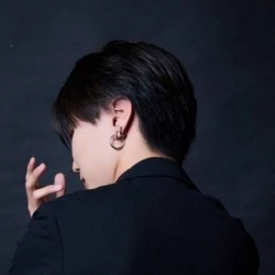 汐華 初流乃