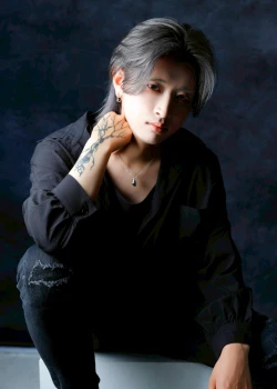 黒咲琥珀