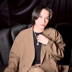 瞳月