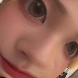 綺律レイ