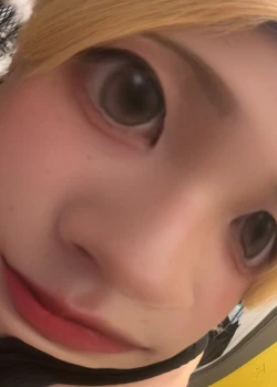 綺律レイ