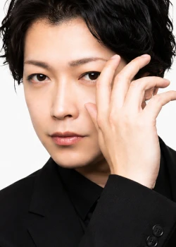 輝咲真也