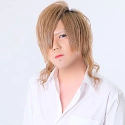 紅音澪緒