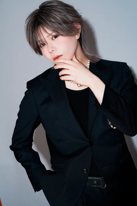 キャストカバー画像2