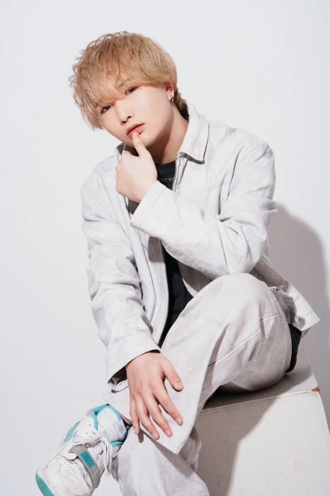 キャストカバー画像2