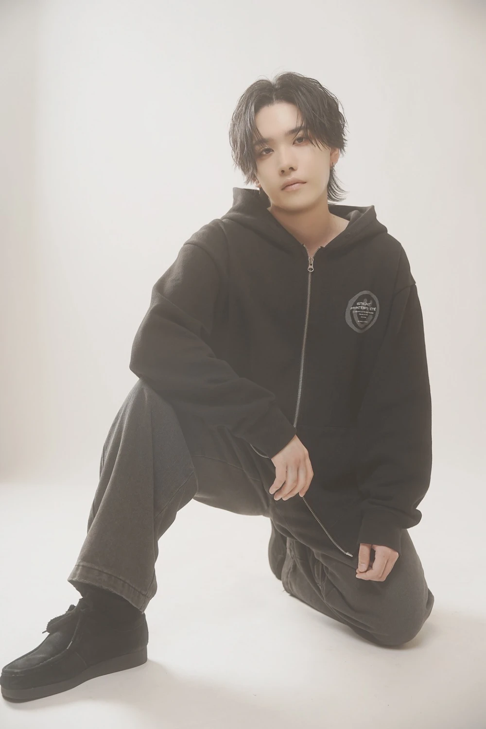 キャストカバー画像2