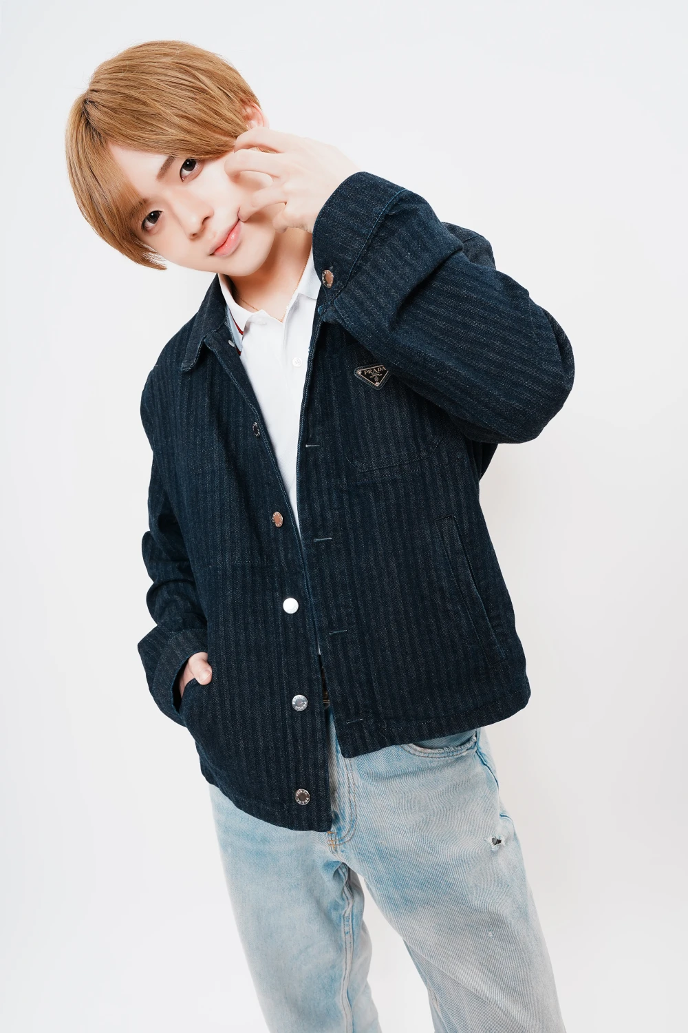 キャストカバー画像1