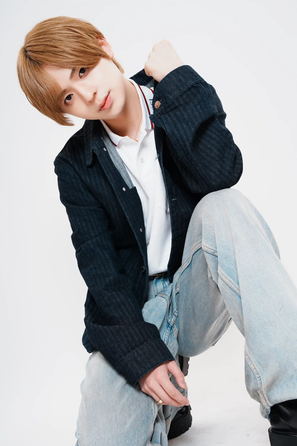 キャストカバー画像3