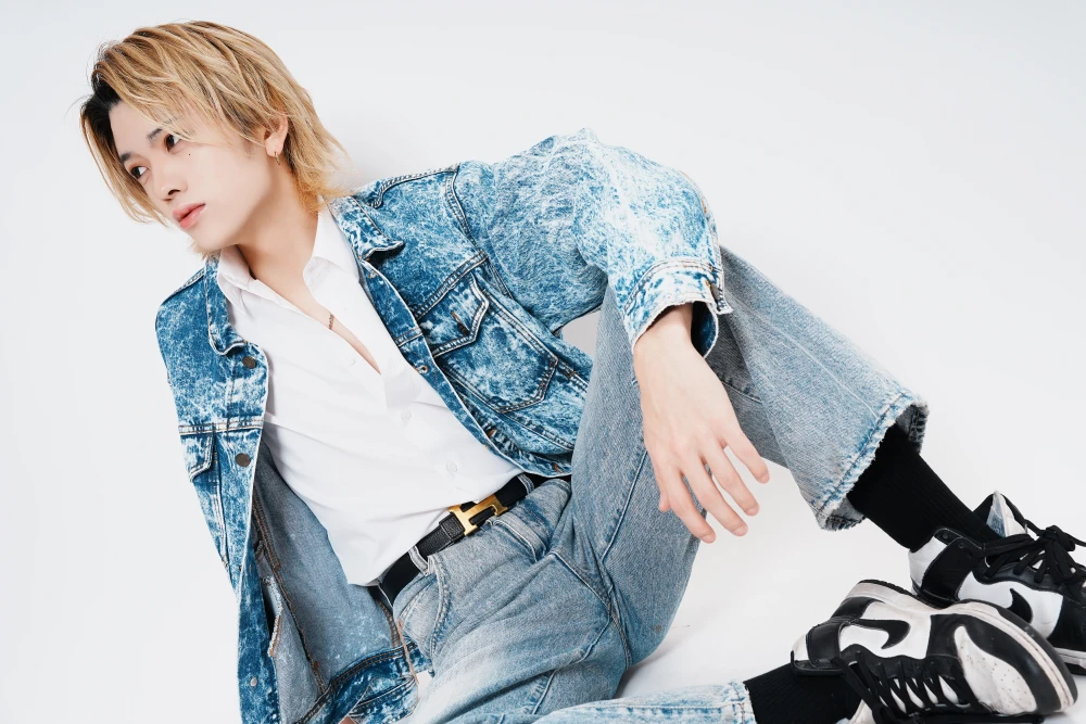 キャストカバー画像2