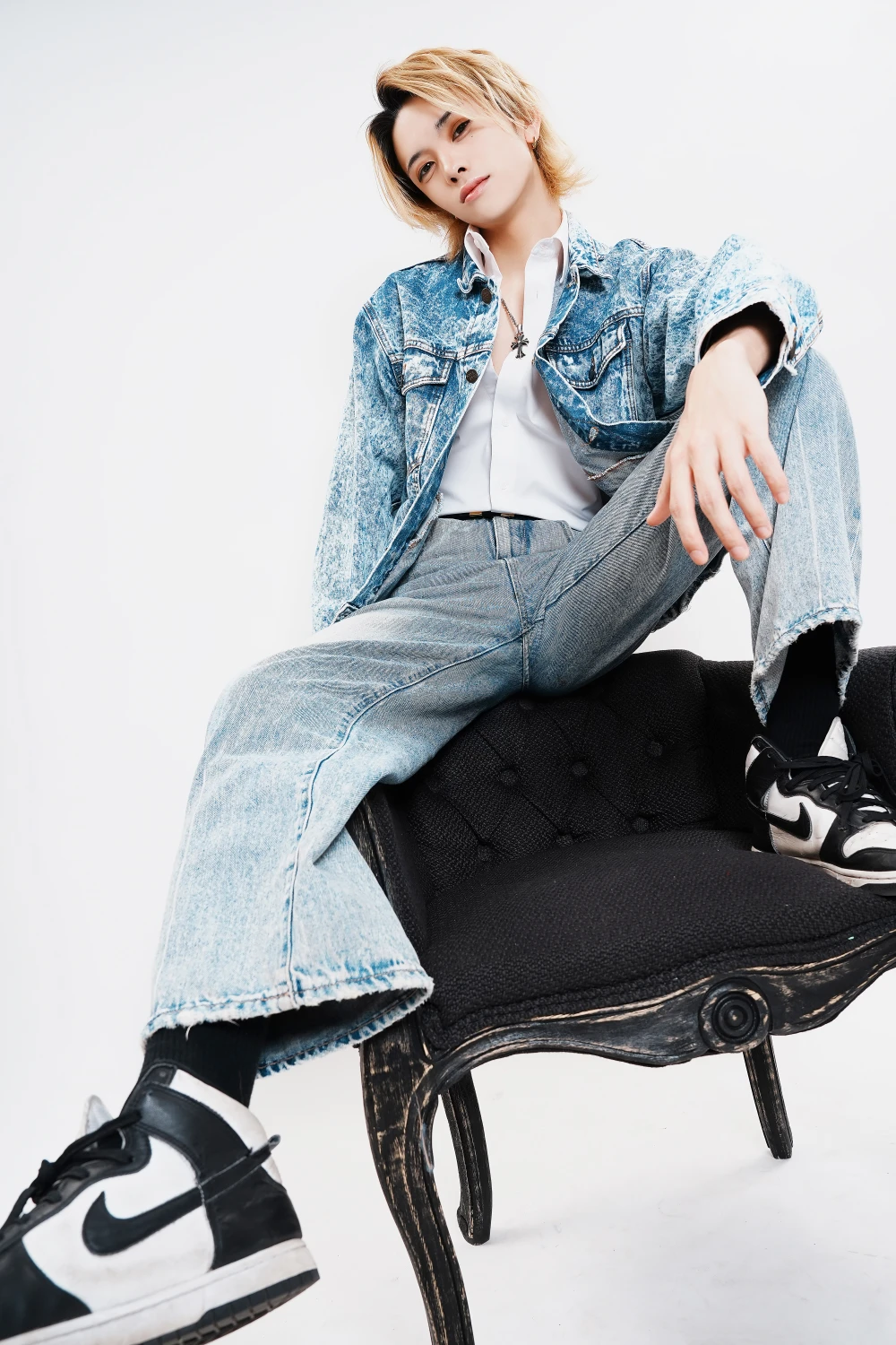 キャストカバー画像3