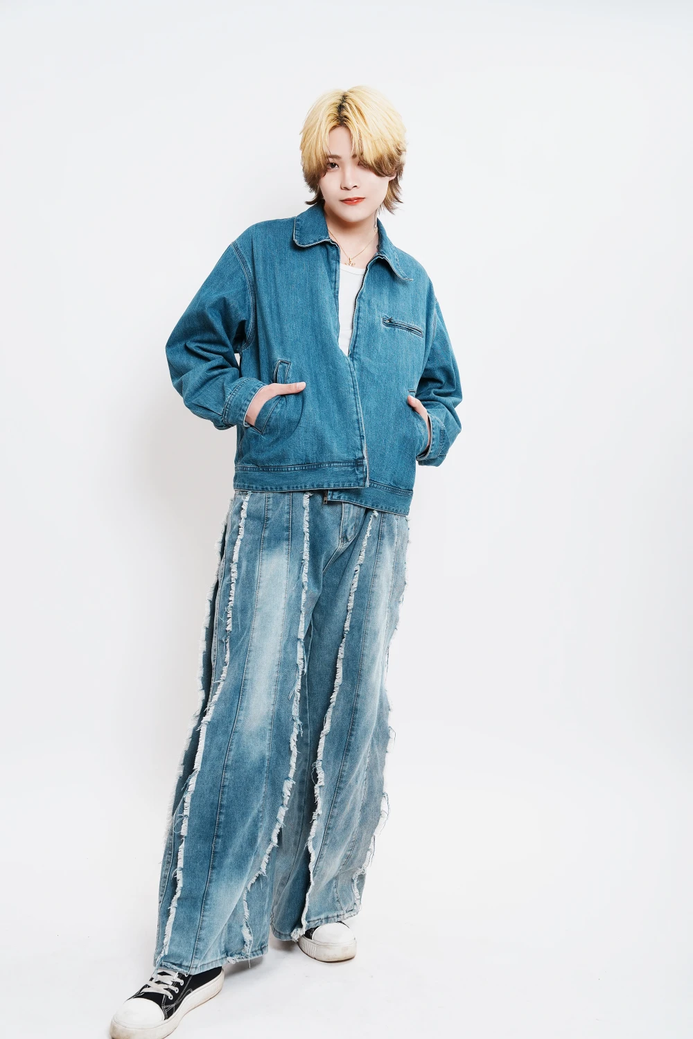 キャストカバー画像1