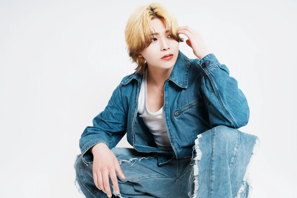 キャストカバー画像2