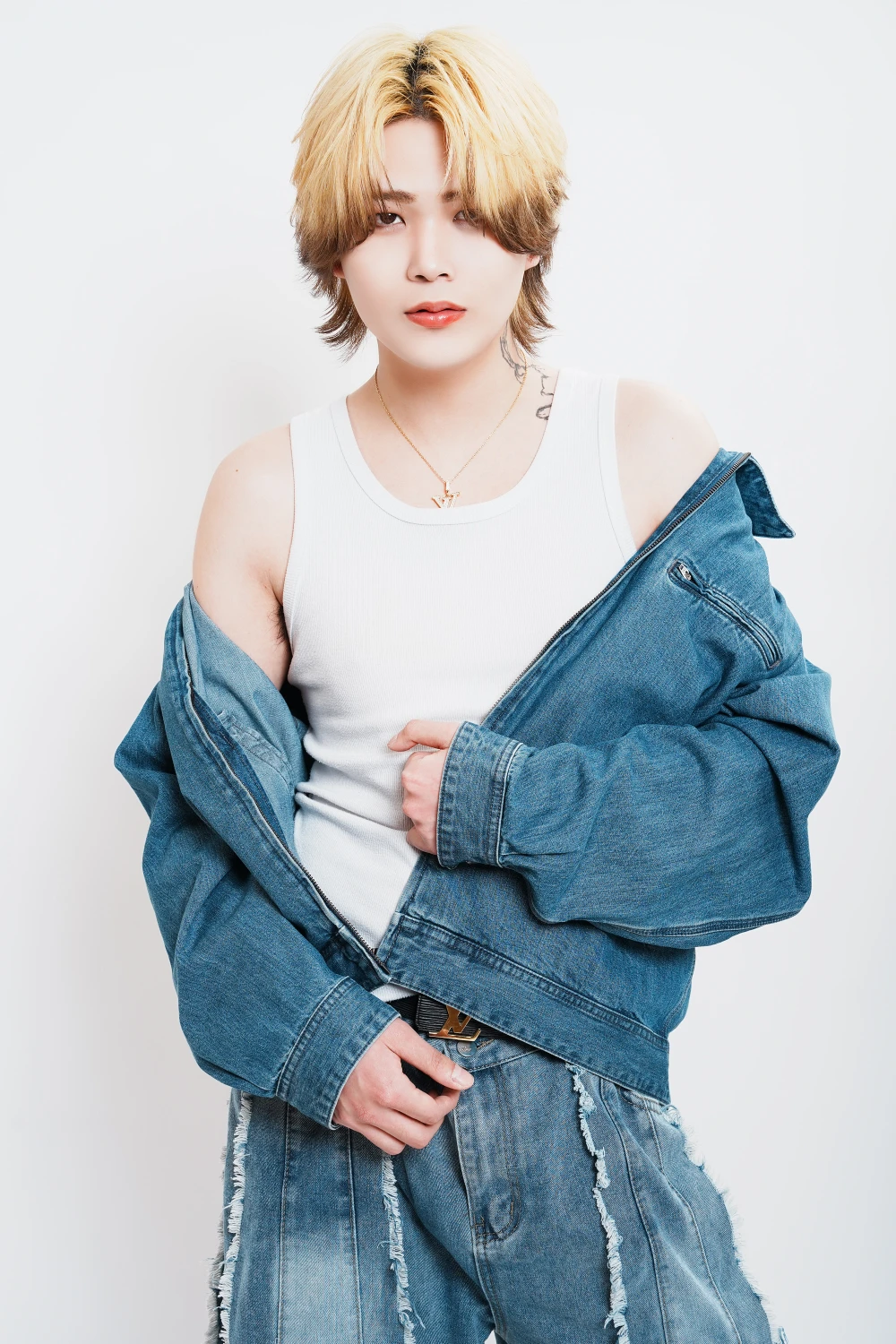 キャストカバー画像3