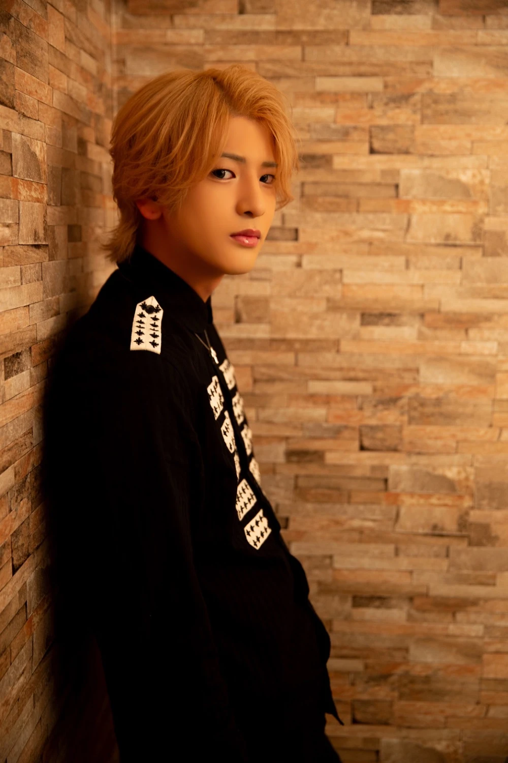 キャストカバー画像3