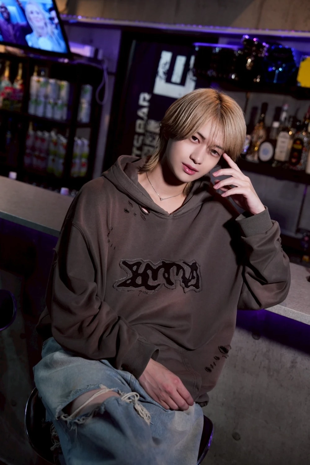 キャストカバー画像1