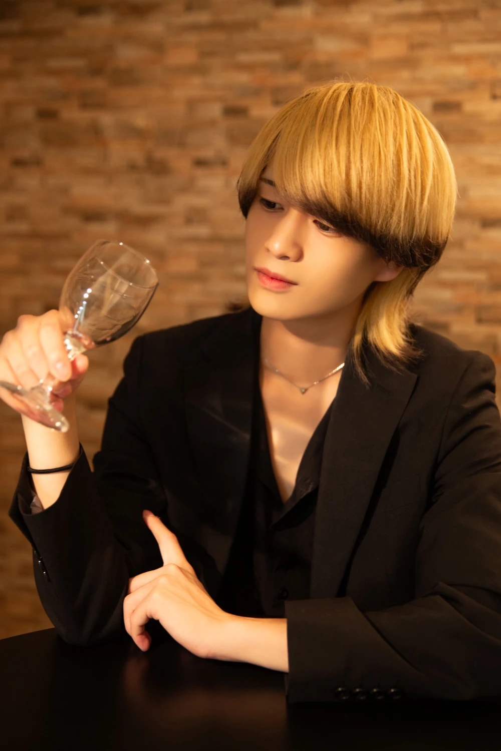 キャストカバー画像3