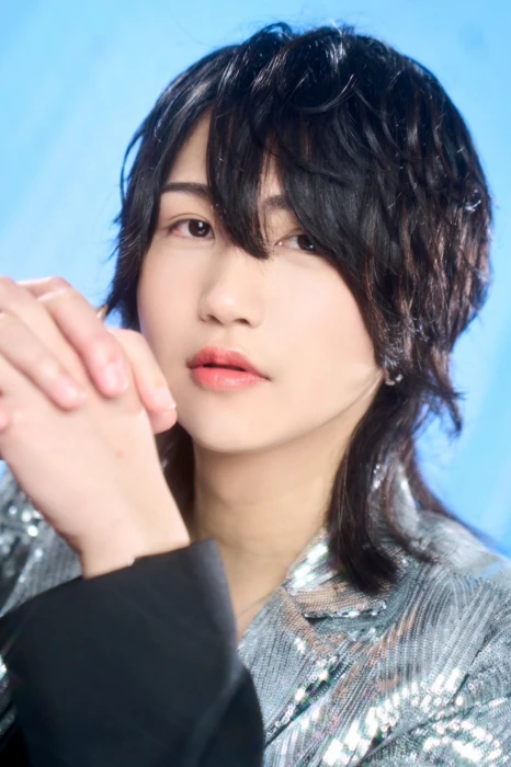 キャストカバー画像1