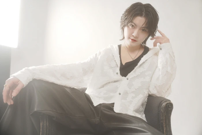 キャストカバー画像1